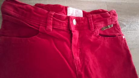 Červené menčestrové nohavice, 128
