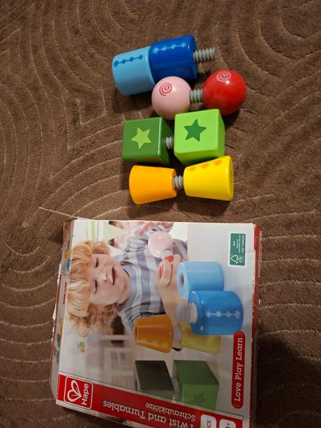 Hape drevené skrutkovanie,