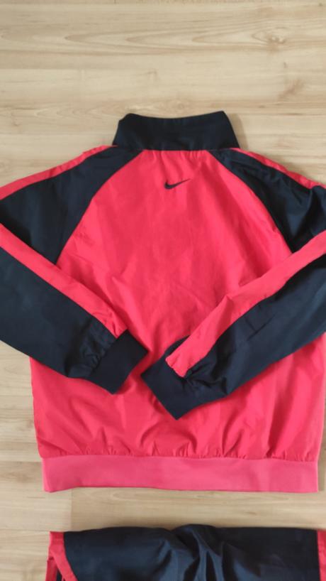 Šusťakova suprava, nike,122