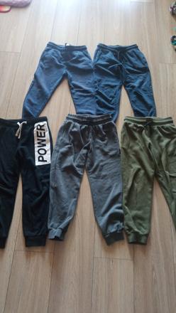 Tepláky 8-9 rokov, f&f,134