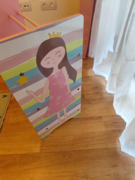 Polička, organizér na hracky, 