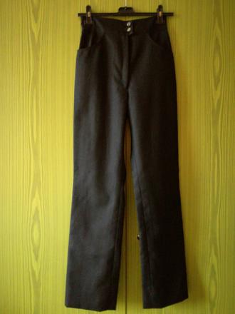 Čierne nohavice s vysokým pásom s /158-164/, 158