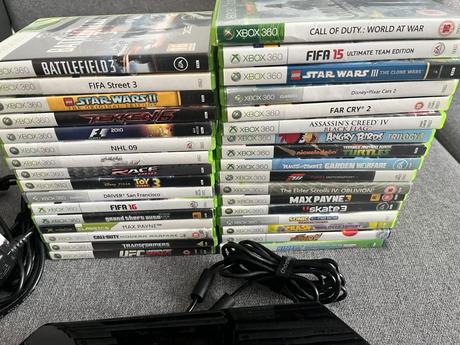 Xbox 360 + 4 originálne ovládače + kinect + 33hier, 