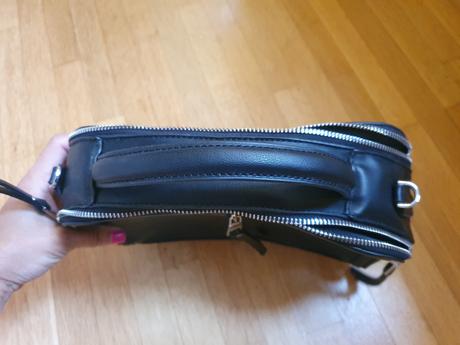 Čierna kabelka, reserved