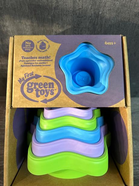 Green toys- pyramída hviezdy,