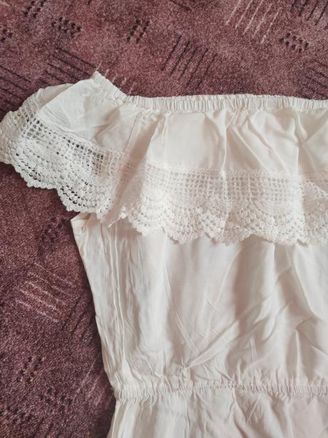 Dámske šaty s čipkou, l