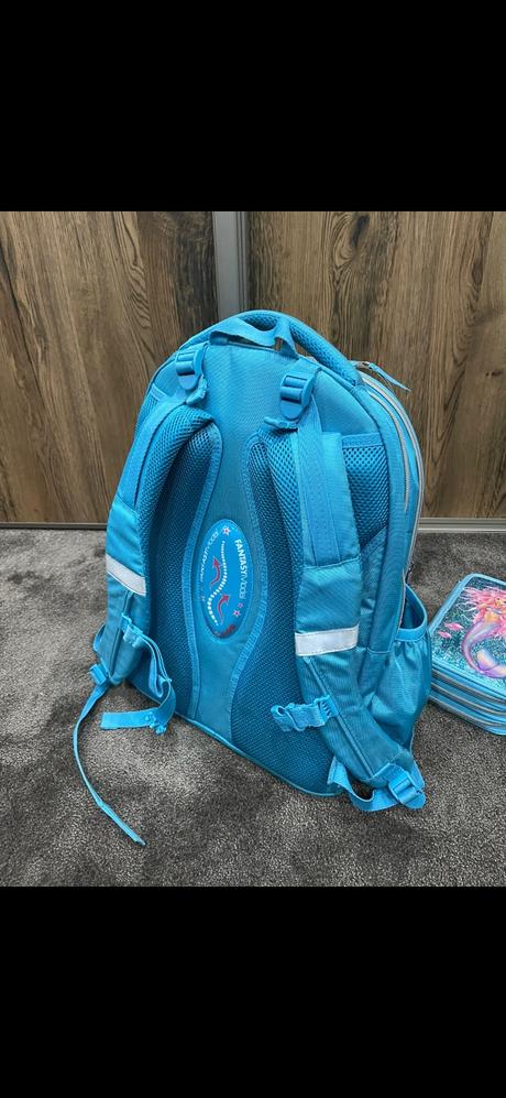 Skolska taska fantasy model,