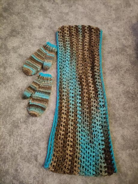 Set šal a rukavice, 