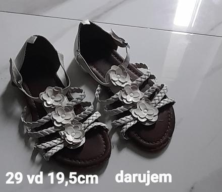 Darujem sandalky, 29