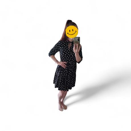 Příjemné černé šaty s bílými puntíky (sedí s-s/m), f&f,s