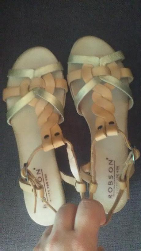 Celokožené sandálky, 39