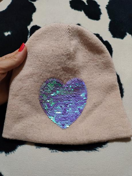 Krásna čiapka srdce, 56