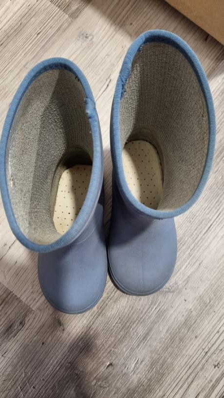 Enfant nezateplené 25, en fant,25