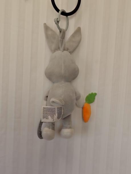 Zajačik bugs bunny hrkálka hryzadlo baby looney tu,