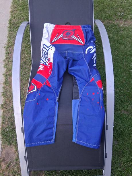 Moto nohavice, 30