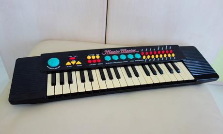 Elektronický klavír,