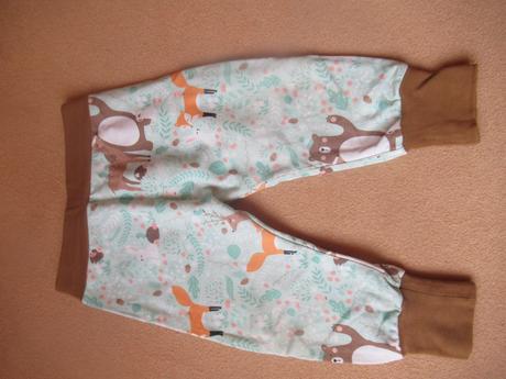 Krásne šité tepláčky 86, 86