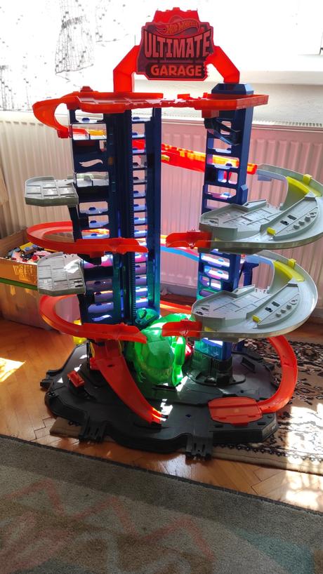 Obrovská hot wheels draha t-rex,