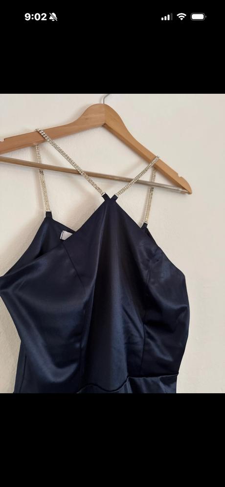 Nadherne luxusne saty, 38