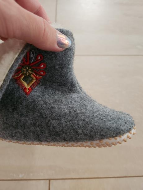 Kapce z ovčej vlny, 14cm, 21