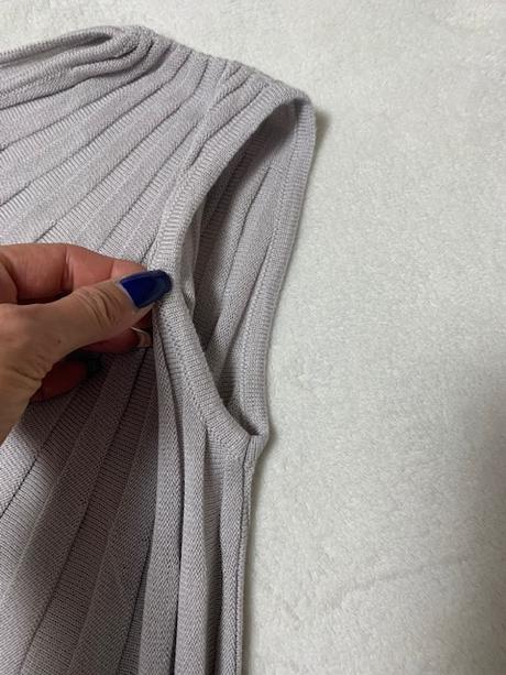 Tenký svetríkový top netopierieho strihu, l / m / s