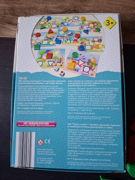 Náučná hra farby a tvary,