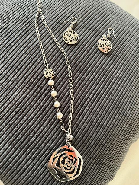 Fossil naušnice retiazka, fossil