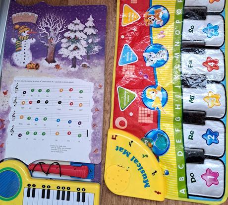 Zvukové hračky, pucle, kocky,vkladacky drevene rôz, 