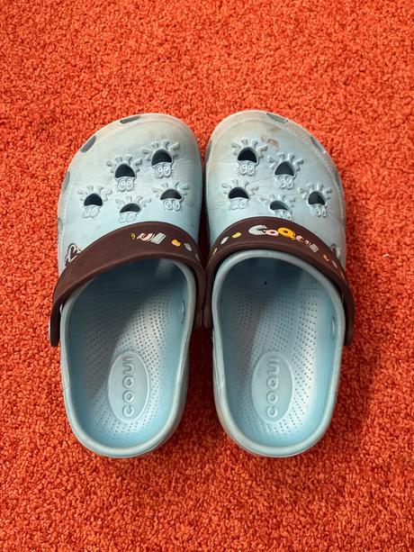 Crocsy/slapky (cena vratane zaslania cez packetu), 30
