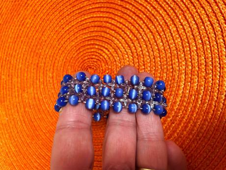 Korálkový náramok,