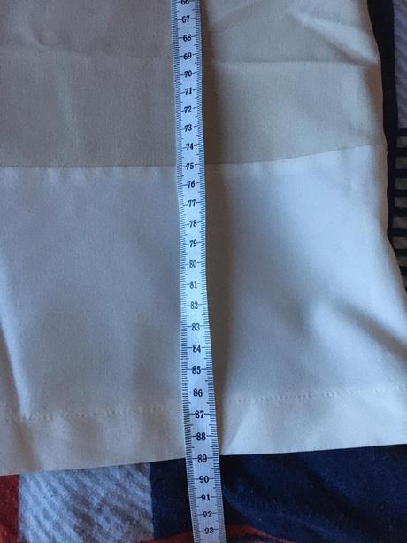 Mentolové šaty, 36