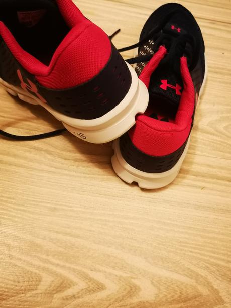 Botasky, under armour,35