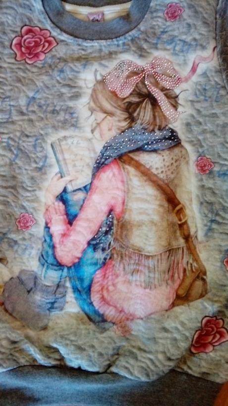 Mikina už aj s poštou., 128