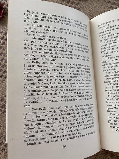 Krásna stará retro kniha levočská biela pani 1974,