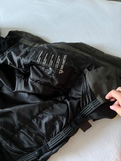 Lyziarska bunda, burton,140