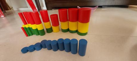 Farebné valčeky z bukového dreva,