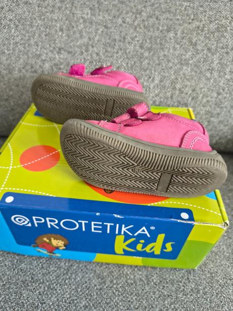 Tenisky, protetika,23