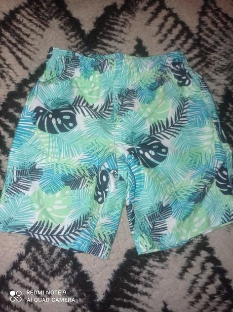 Bermudy na kúpanie, 110