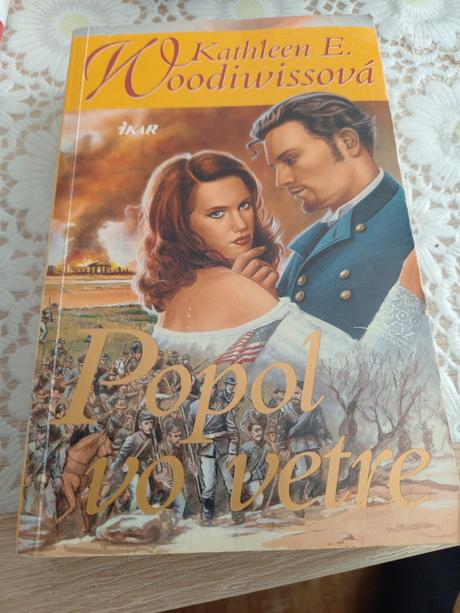 Kathleen e.woodiwissova-popol bo vetre,