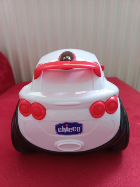 Auto na dialkove ovladanie chicco,