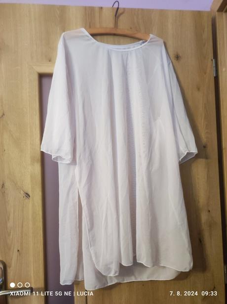 Plážové šaty, 42