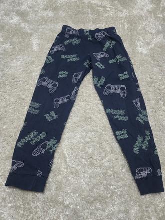 Pyžamové nohavice, 134