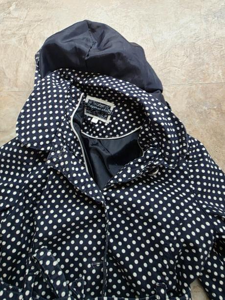 Modrobiely bodkovaný kabatik 116, 116