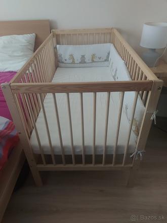 Nová borovicová postieľka s matracom a výbavou, šírka (cm): 75,dĺžka (cm): 140