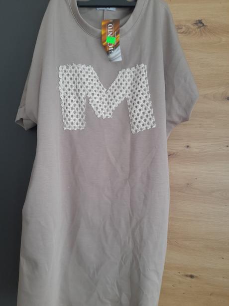 Šaty s vreckami, 46