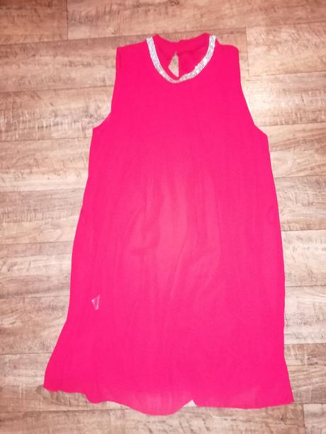 Červené šaty, m, m