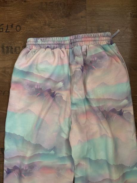 Zaujímavé tepláky, reserved,152