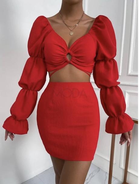 Červený komplet, s