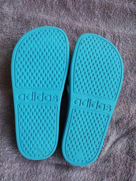 Šľapky, adidas,35