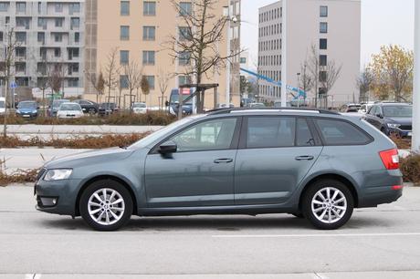Škoda octavia combi 2.0 tdi style - bratislava, škoda